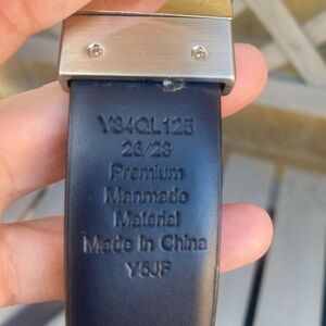 Boy’s Reversible Black/Brown Leather Belt sz 26/28